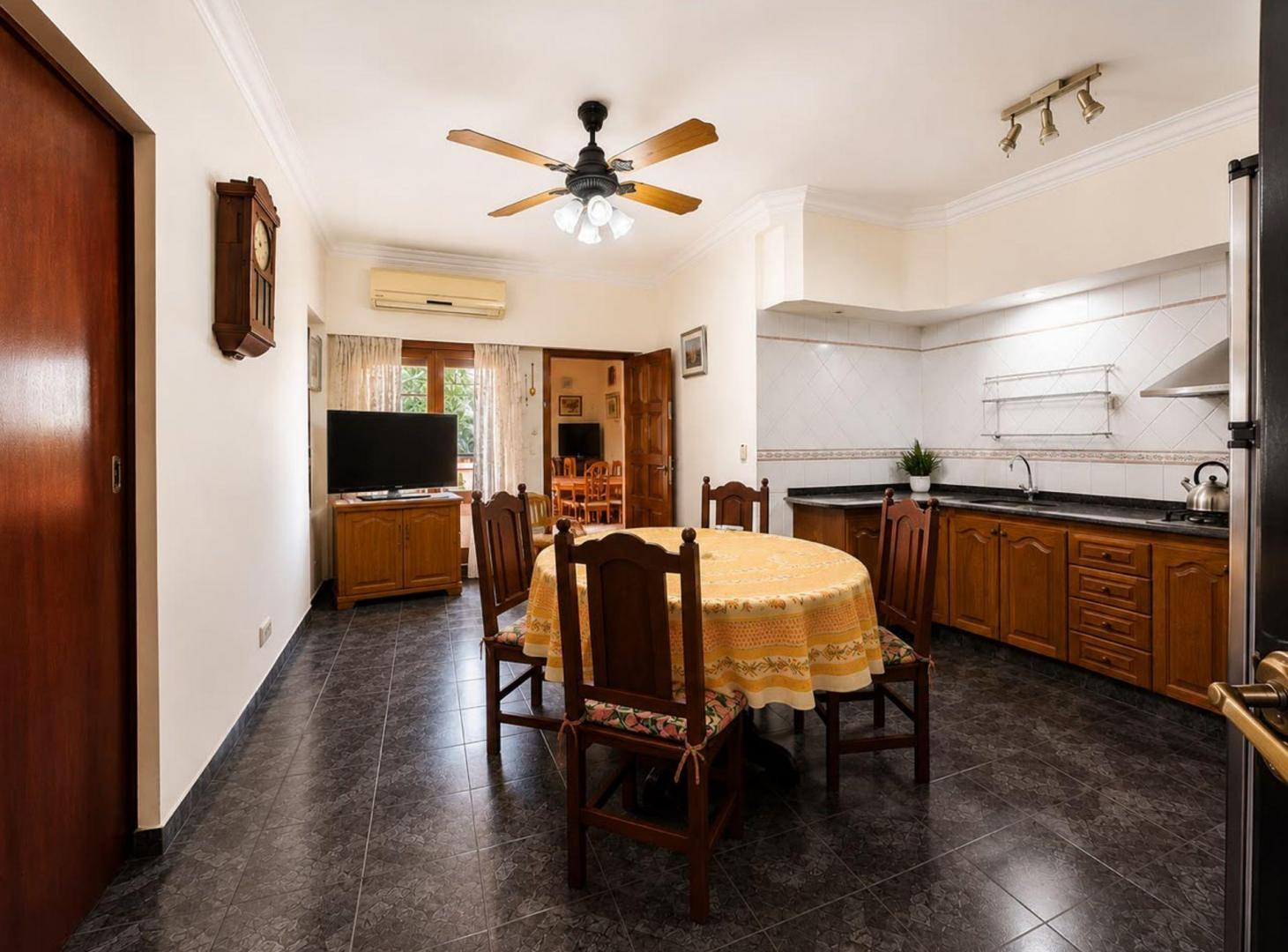 Foto de VENTA PH CON PATIO 4 AMBIENTES, AVELLANEDA, imagen 2