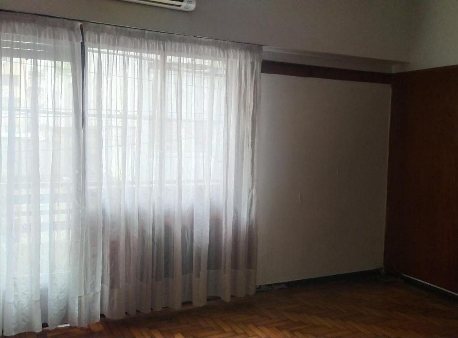 Foto de Venta Departamento 3 Amb. San Nicolás c/balcón, imagen 4