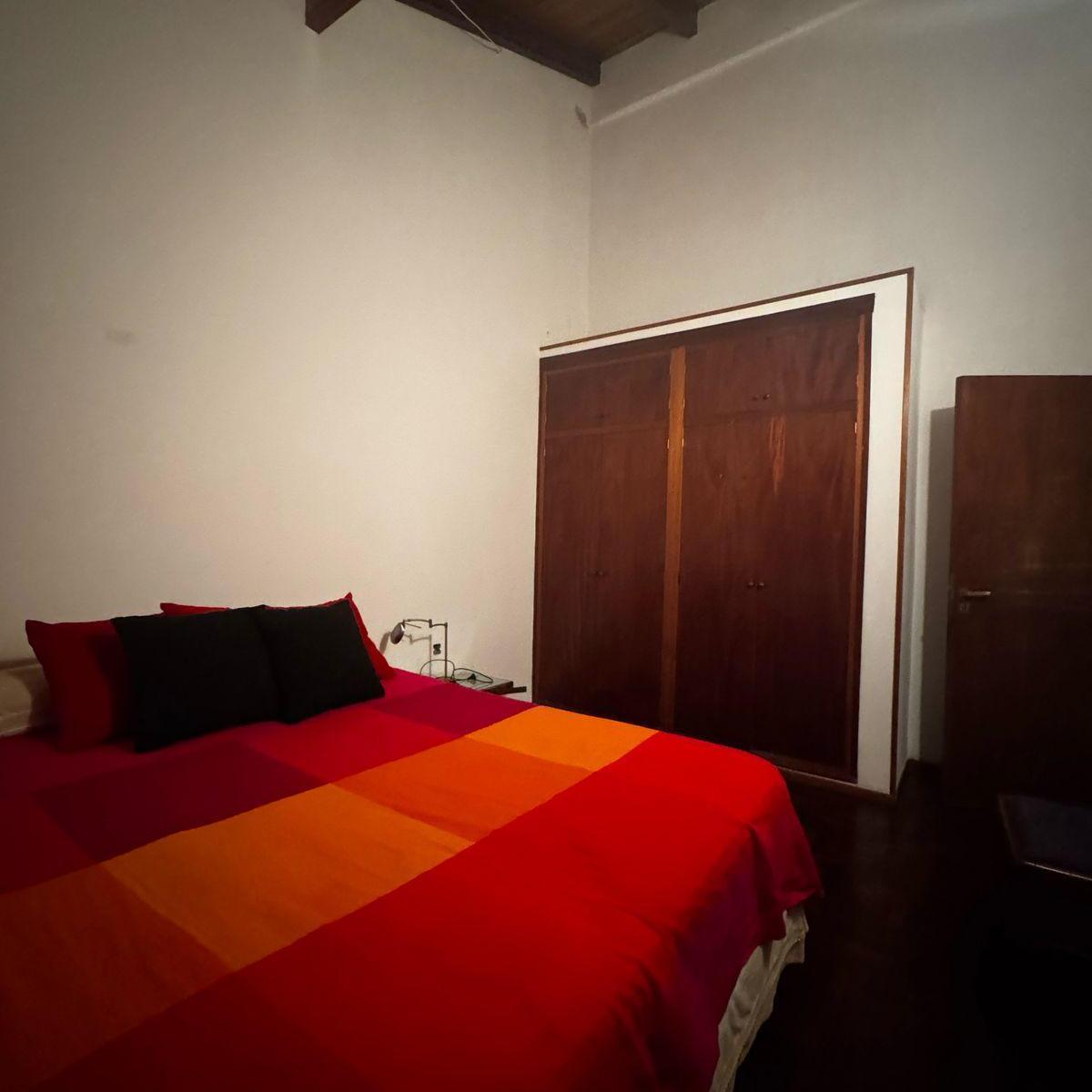 Excelente Casa 4 Dorm. Barrio Paso de Los Andes 2