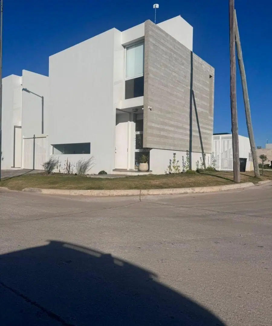HERMOSO DUPLEX DOS DORMITORIOS BARRIO RINCONES DE MANANTIALES 8