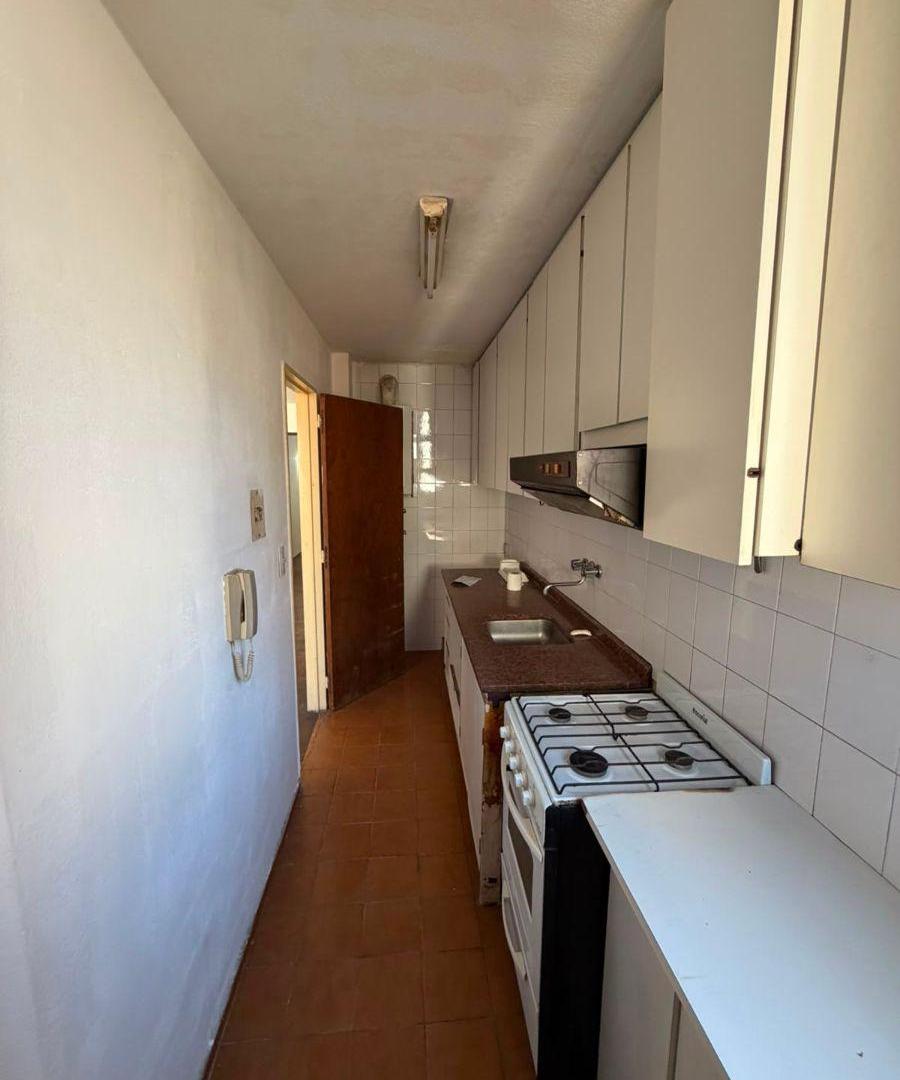 Foto de SE VENDE DPTO 3 DORMITORIOS EN AMBROSIO OLMOS, imagen 2