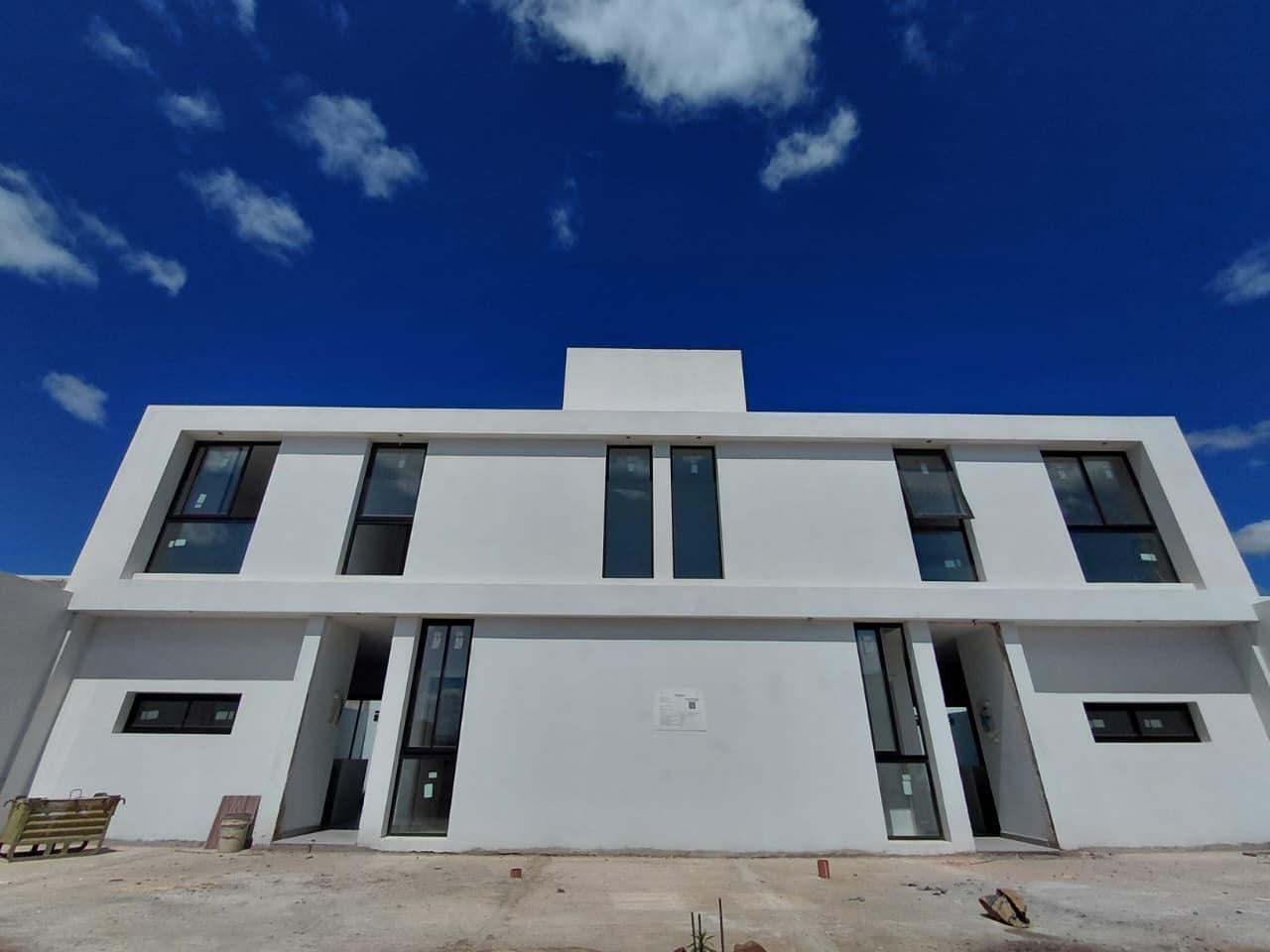 Foto de Dúplex en Venta. 3 Dormitorios. Quebradas de Manantiales. Doble cochera, imagen 3