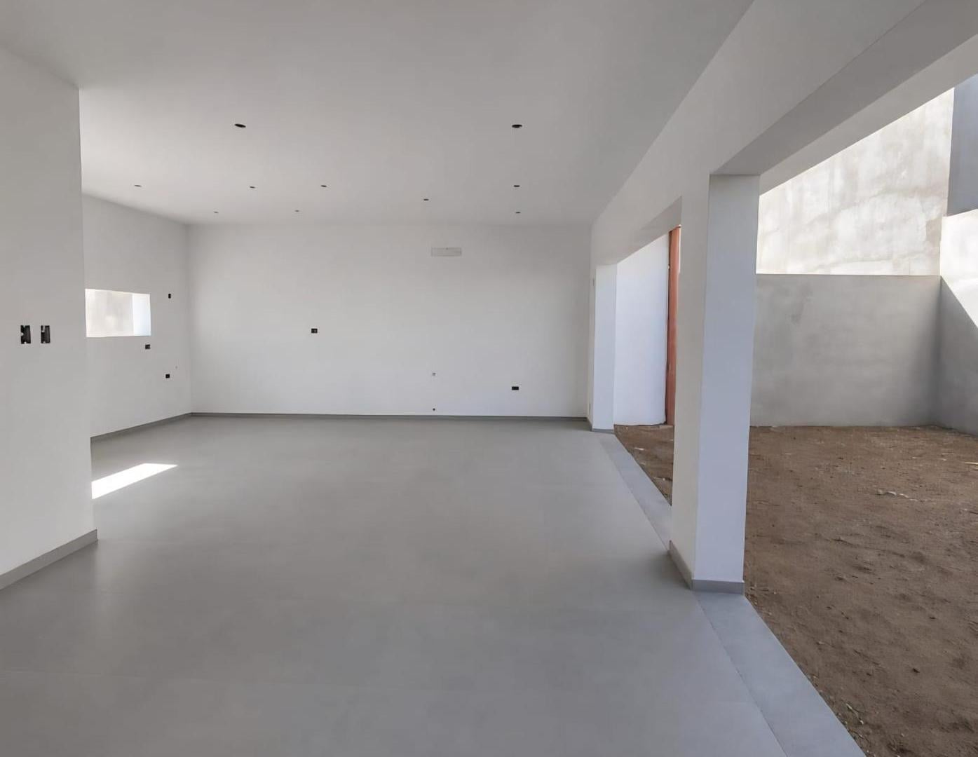 Foto de Dúplex en Venta. 3 Dormitorios. Quebradas de Manantiales. Doble cochera, imagen 2