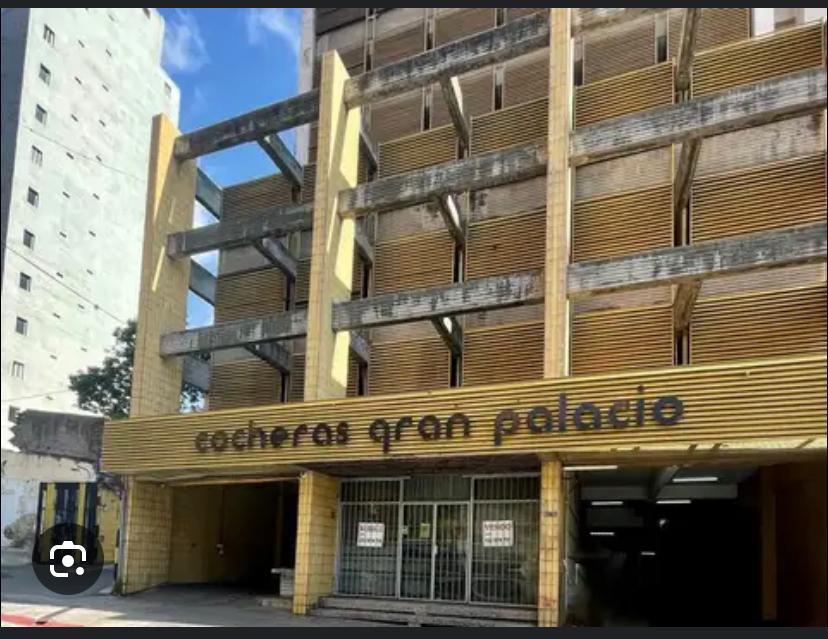 Foto de Cochera en Venta. 1er piso. Con ascensor, imagen 2