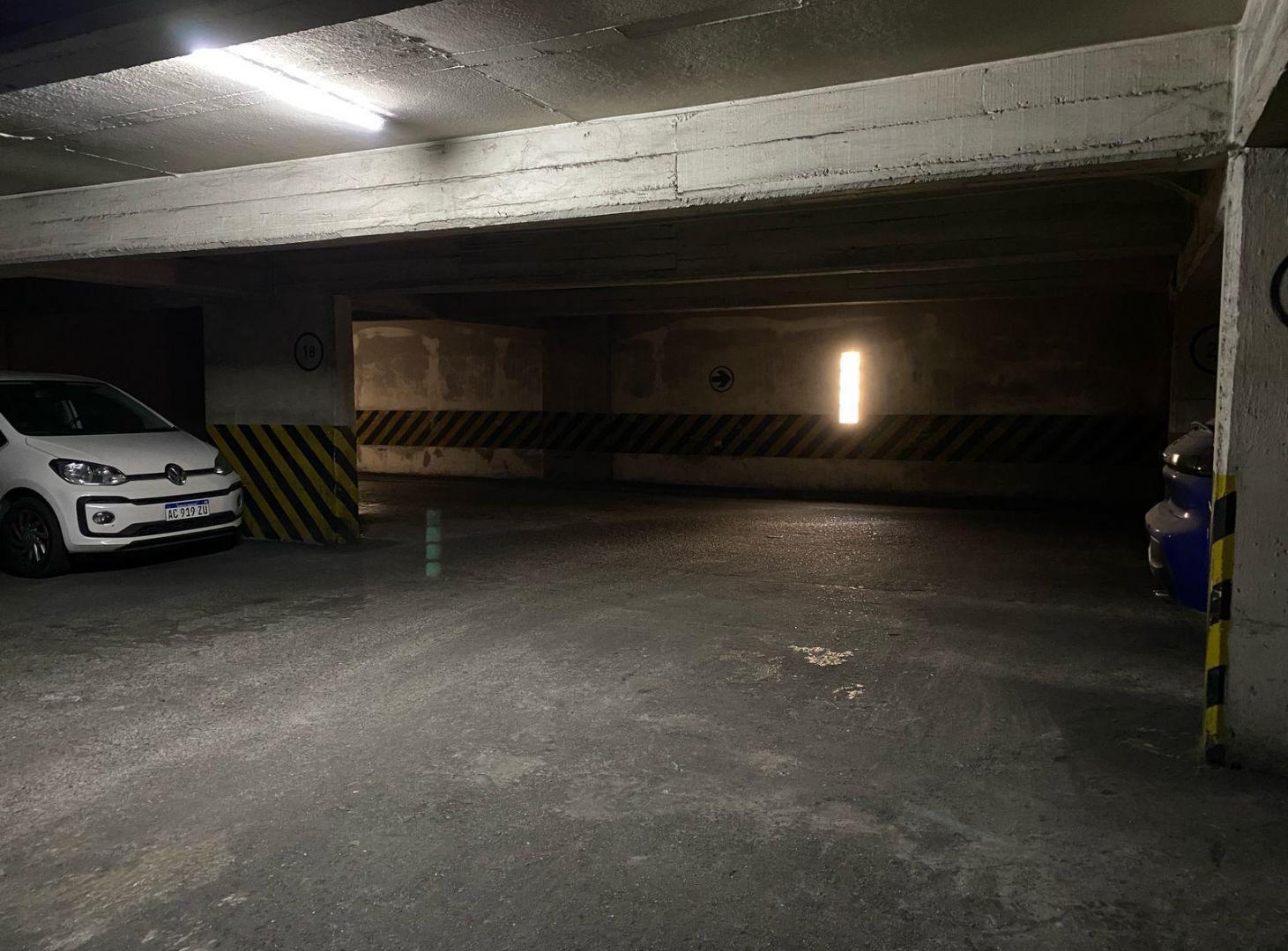 Foto de Cochera en Venta. 1er piso. Con ascensor, imagen 4