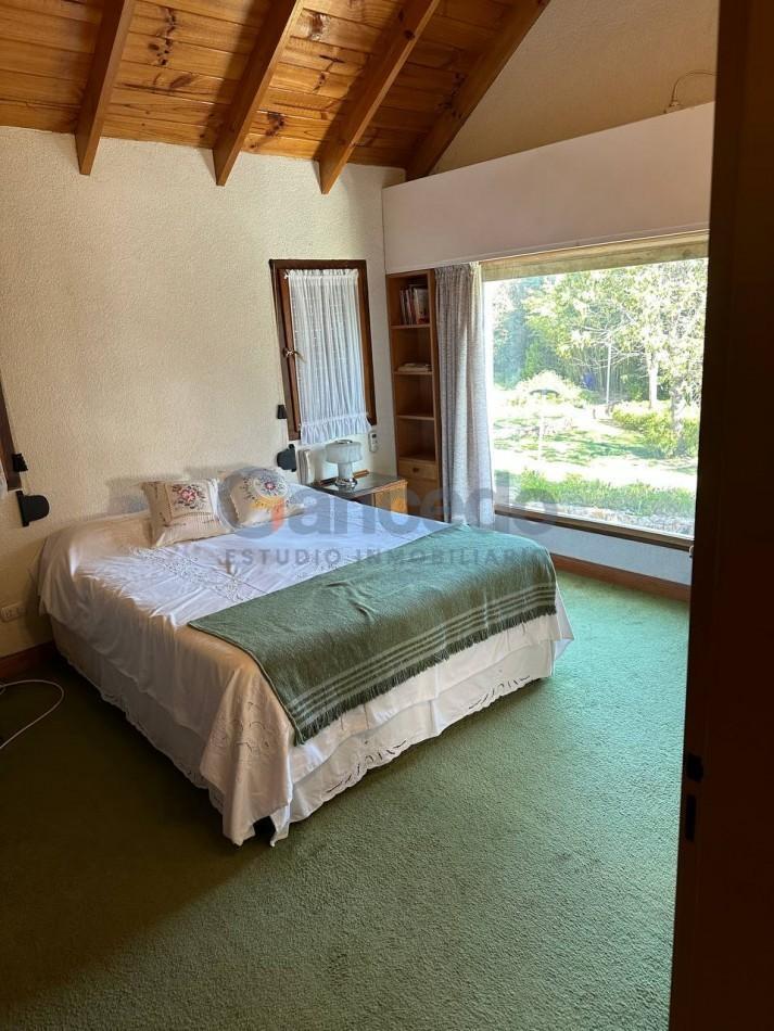 Oportunidad Unica en Sierra de La Ventana: Casa Clasica Sobre 3 Lotes 4