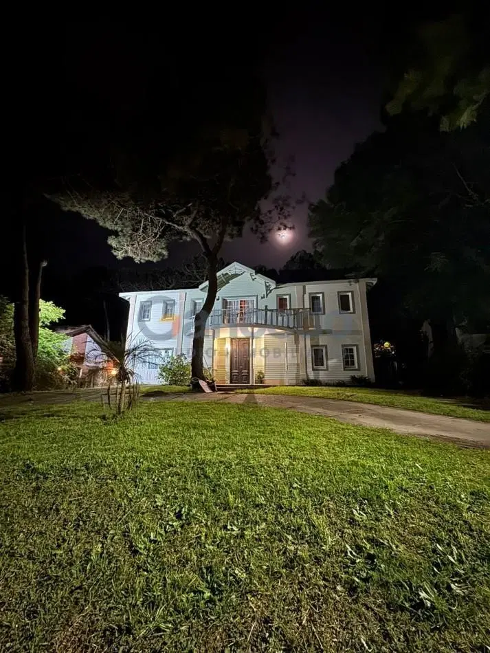 Casa en venta con pileta Pinamar Golf Nuevo 8