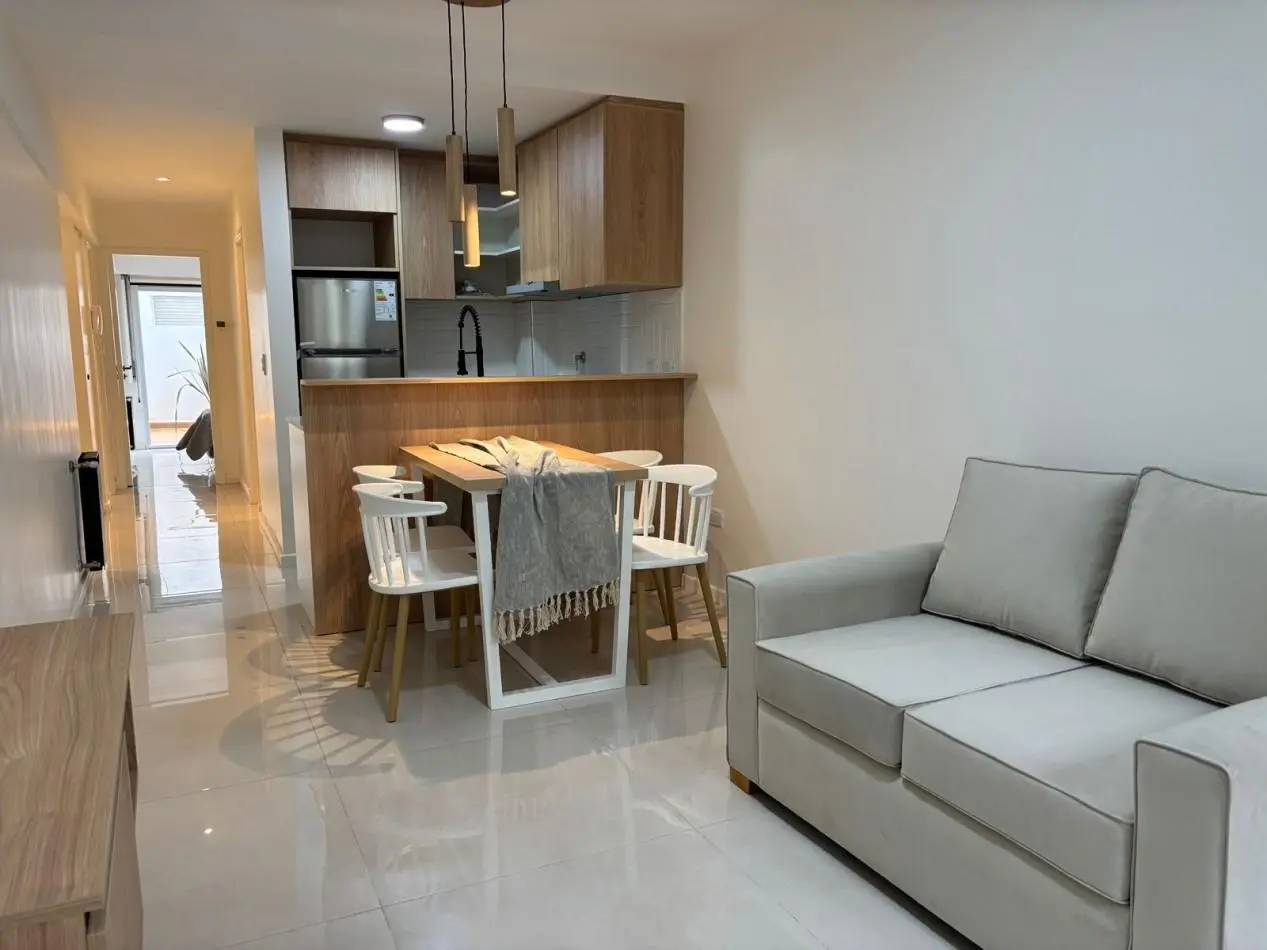 VENTA DEPARTAMENTO 3 AMB CON BALCON A LA CALLE TOTALMENTE RECICLADO - MACROCENTRO - MAR DEL PLATA 2