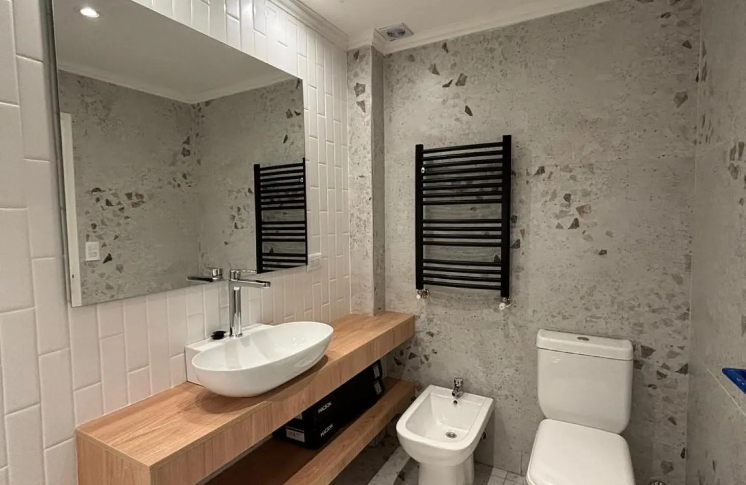 VENTA DEPARTAMENTO 3 AMB CON BALCON A LA CALLE TOTALMENTE RECICLADO - MACROCENTRO - MAR DEL PLATA 5