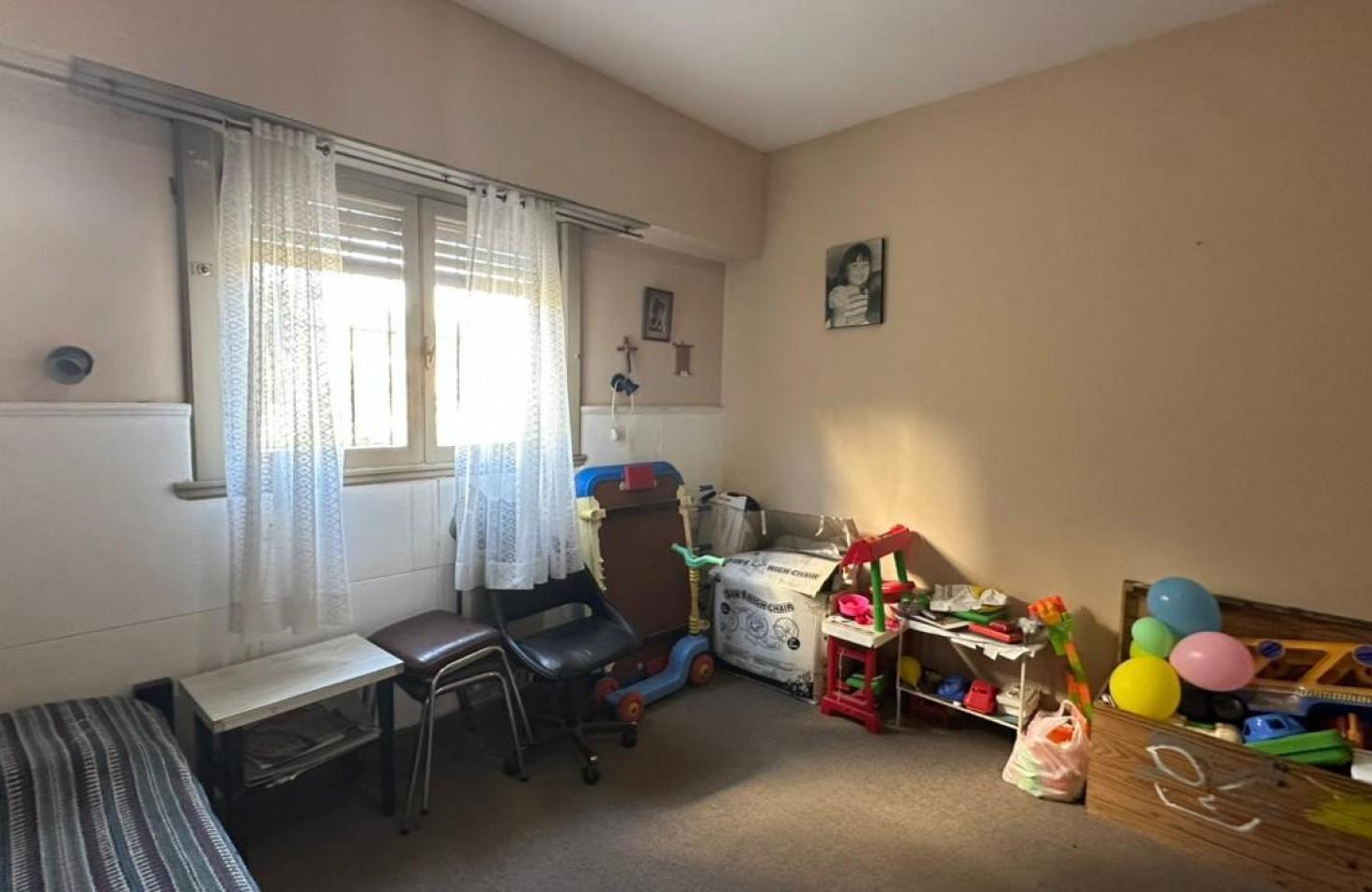 Foto de VENTA CASA DE 6 AMBIENTES CON COCHERA Y PARQUE. BARRIO MALVINAS, imagen 5