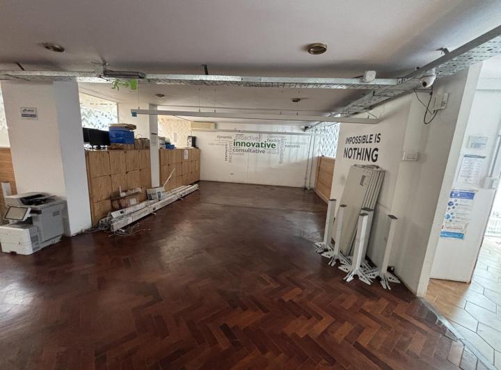 Alquiler Oficina 700m2, Barrio General Paz 1