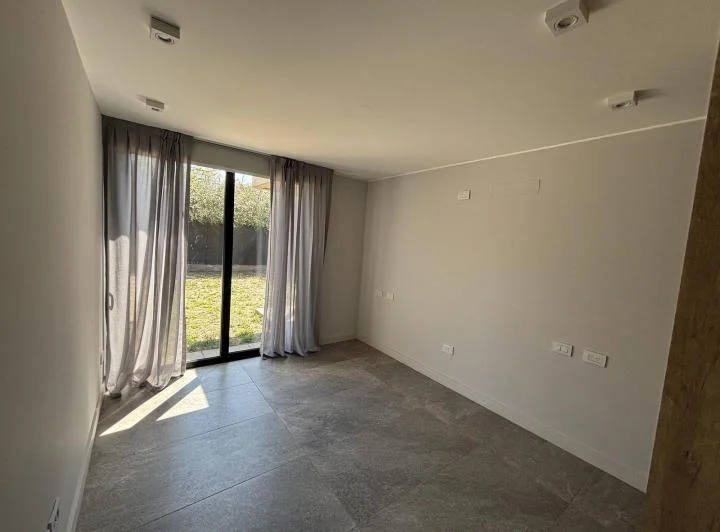 Alquiler Premium, Casa 3 dorm, 3 baños en PB, Pileta, Seguridad, Villa Warcalde 5
