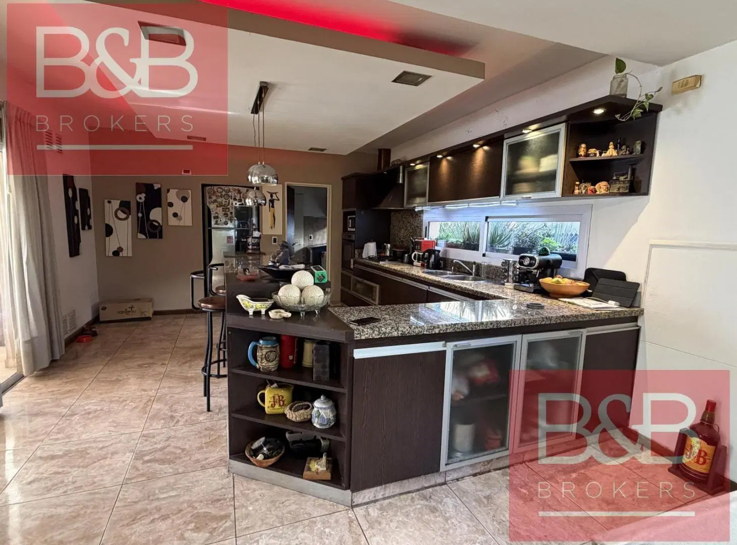 Venta, Casa 3 dorm, 4 baños, Pileta San Isidro 3