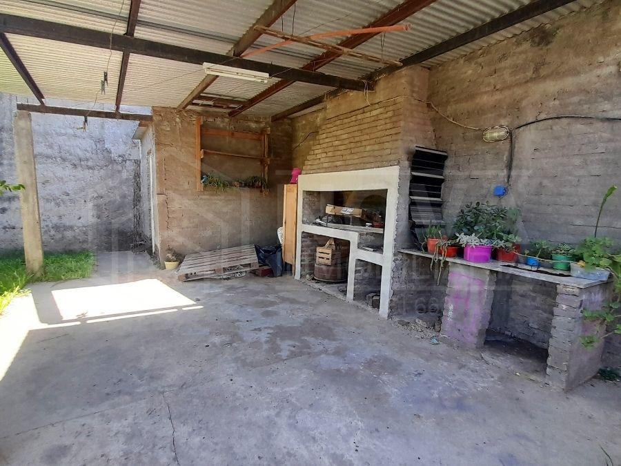 Casa en Venta - 2 Dorm. - B°america, Rqta 5