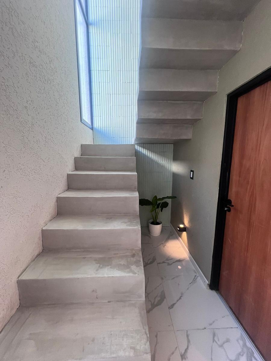 Casa Reciclada en Venta! 3 Dorm. 2