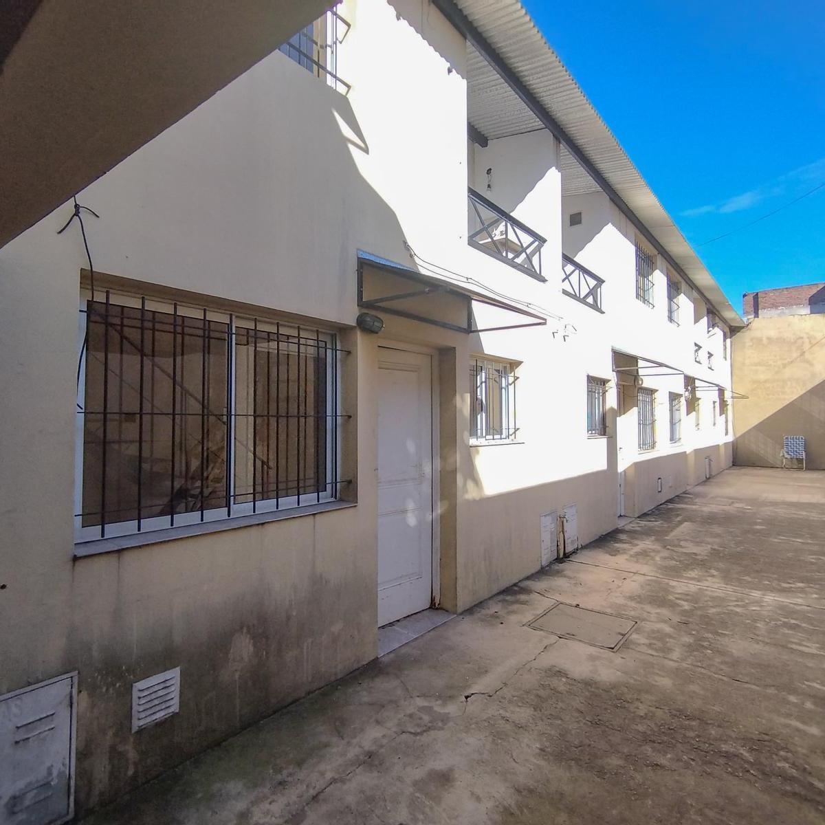 Complejo de 5 Dúplex - 120.000 Usd (Oroño 5900) 2