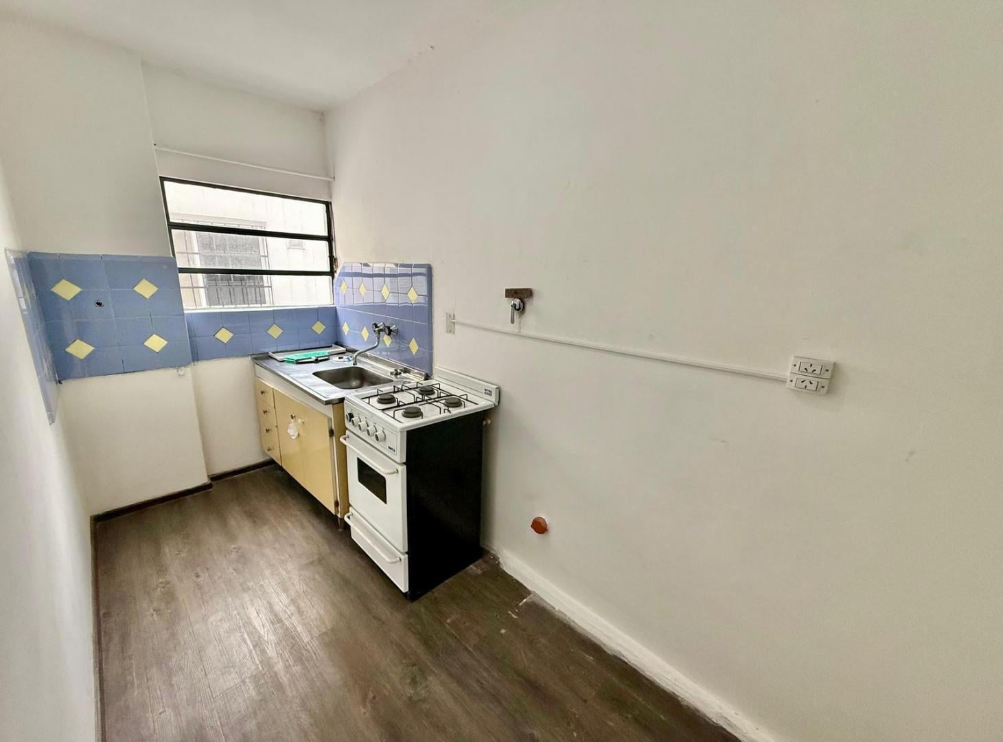 Foto de 1 DORMITORIO CON BALCÓN - $ 360.000 mensual - Ituzaingo y España, imagen 3