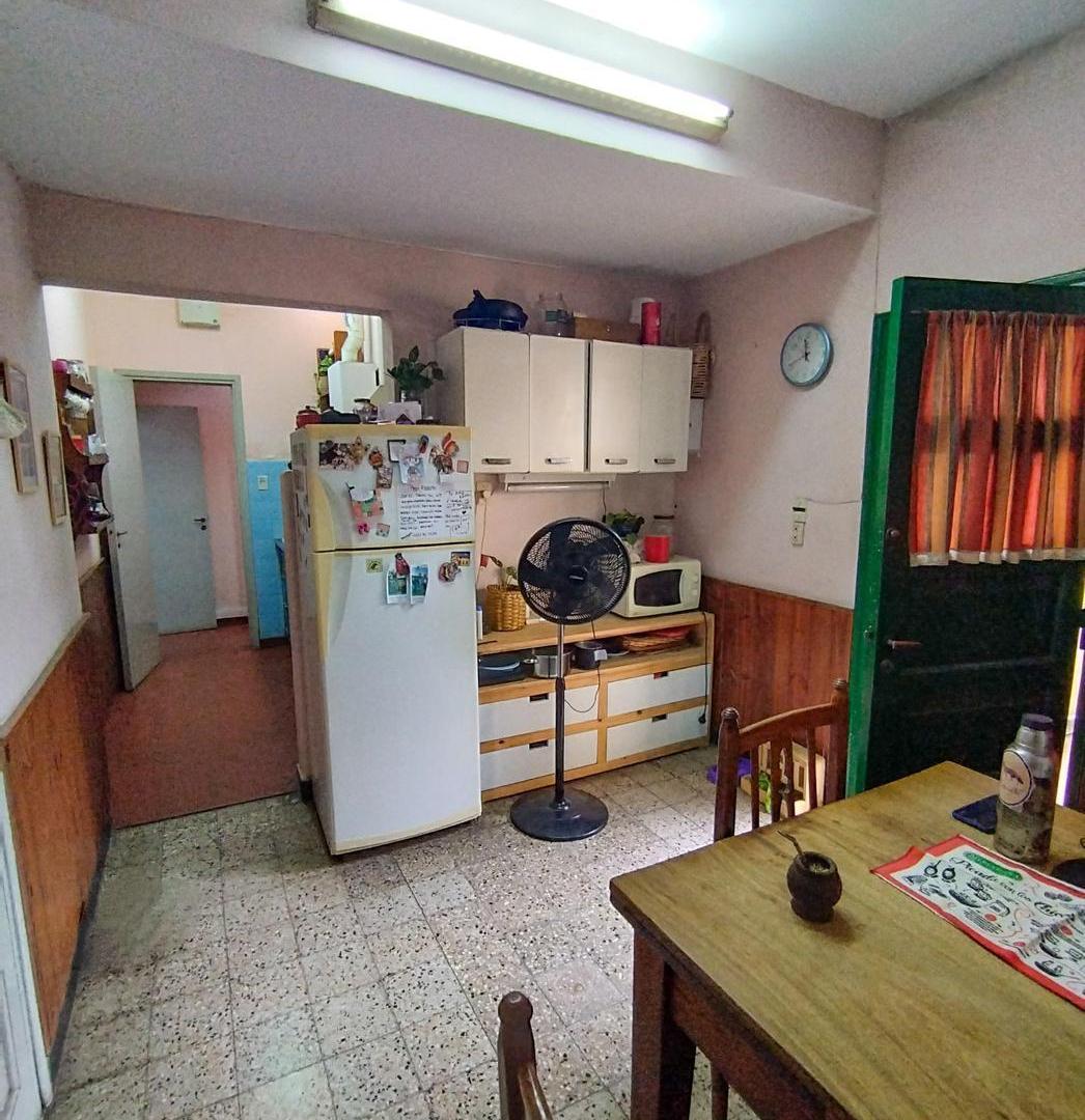 Foto de CASA EN VENTA! 2 DORMITORIOS DEPENDENCIA! A METROS DE CALLE MENDOZA, imagen 1