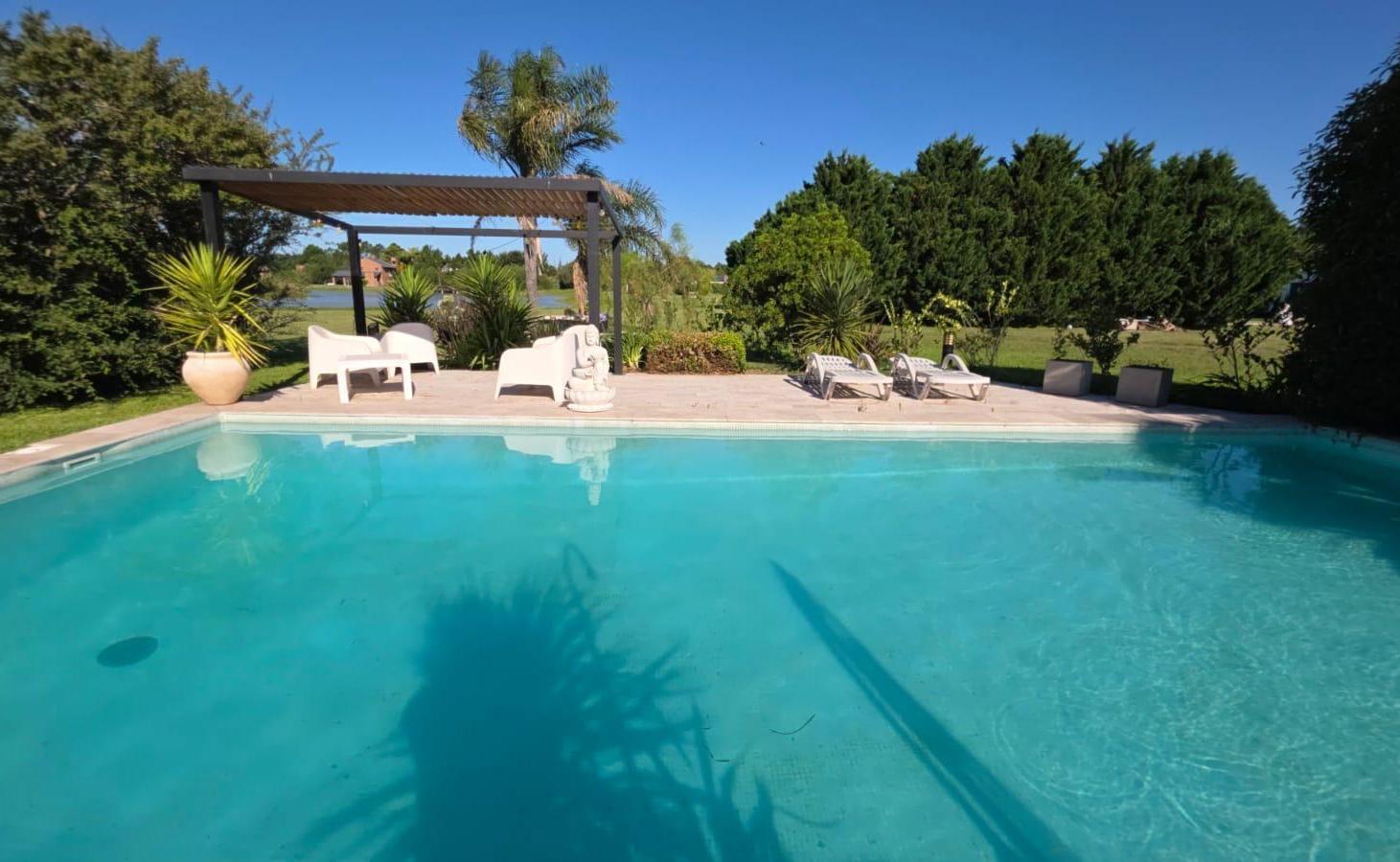 Foto de CASA EN CARCARAES | 2 DORMITORIOS | PILETA | VISTA AL LAGO | LOTE 1.400, imagen 3