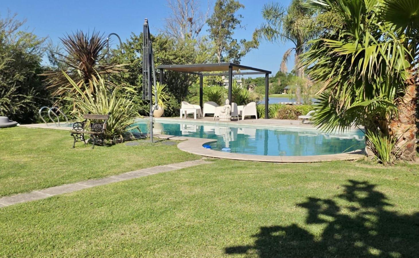Foto de CASA EN CARCARAES | 2 DORMITORIOS | PILETA | VISTA AL LAGO | LOTE 1.400, imagen 4