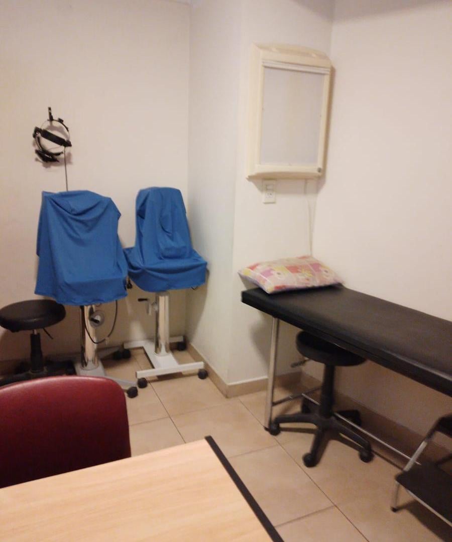 Foto de Local COMERCIAL IDEL CLINICA EN ZONA SUR, imagen 3