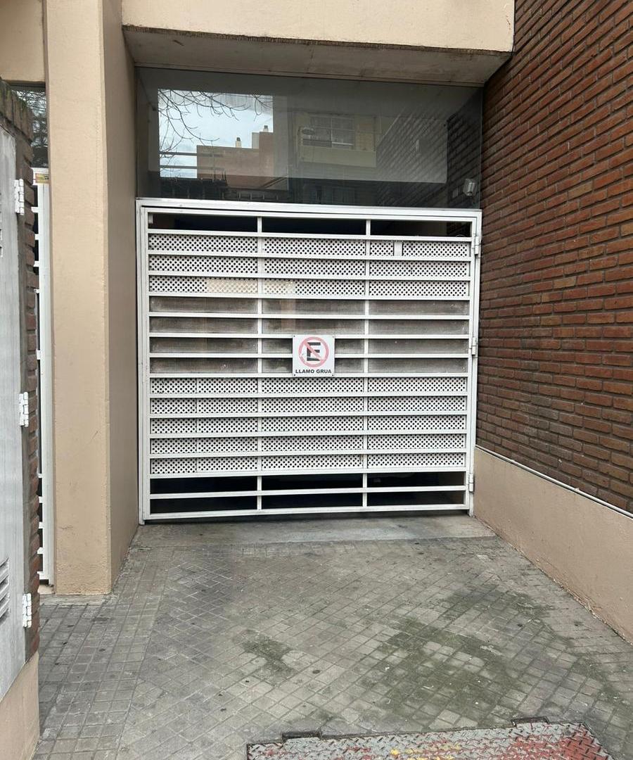 Foto de COCHERA DOBLE EN REPUBLICA DE LA SEXTA, imagen 1