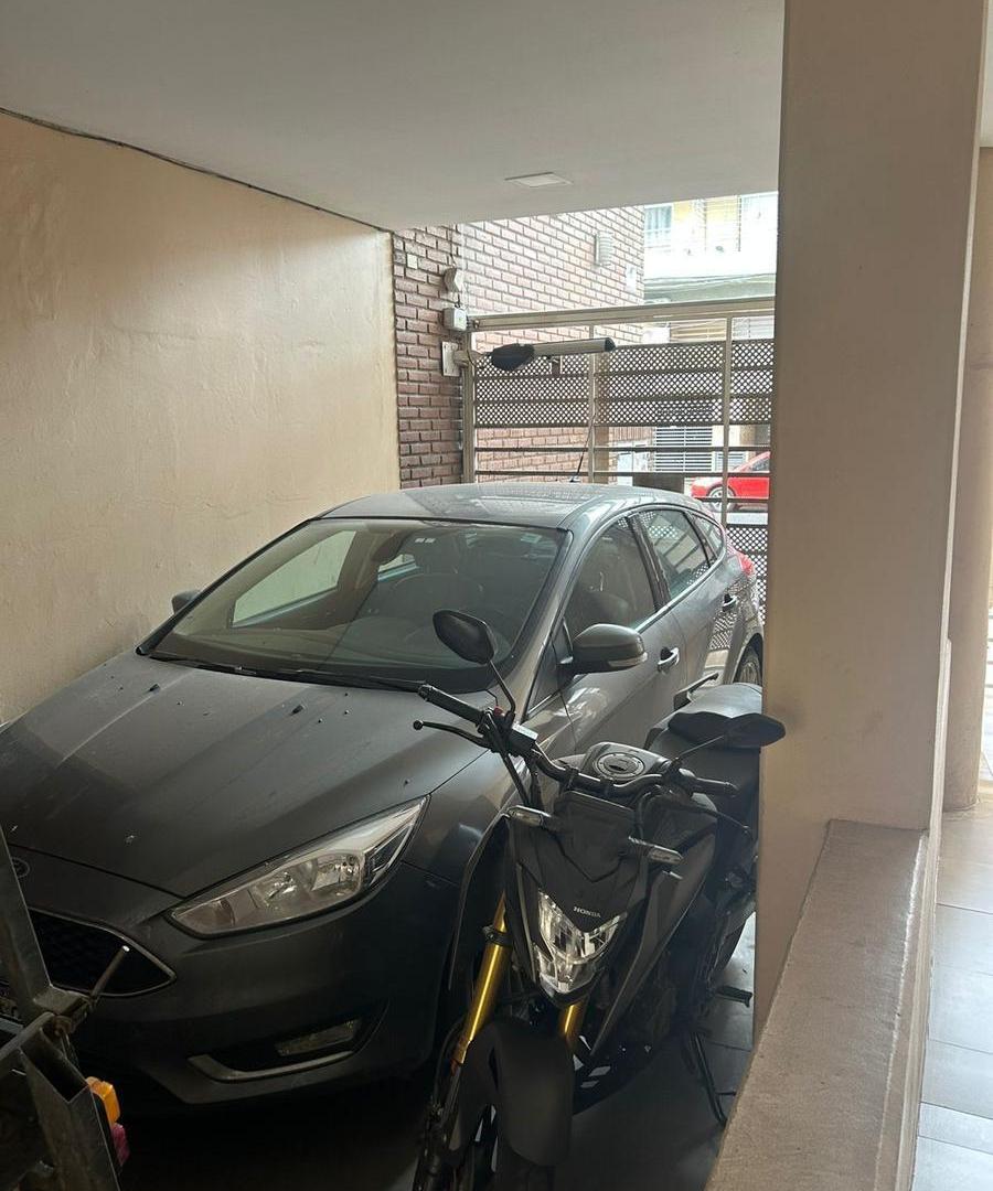 Foto de COCHERA DOBLE EN REPUBLICA DE LA SEXTA, imagen 2