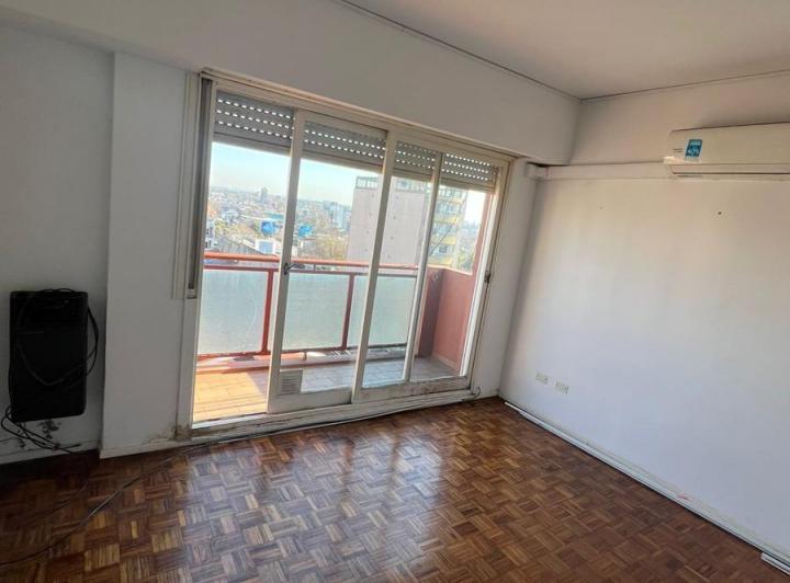 Departamento en Venta de 2 Ambientes con Balcón - Quilmes Centro 4