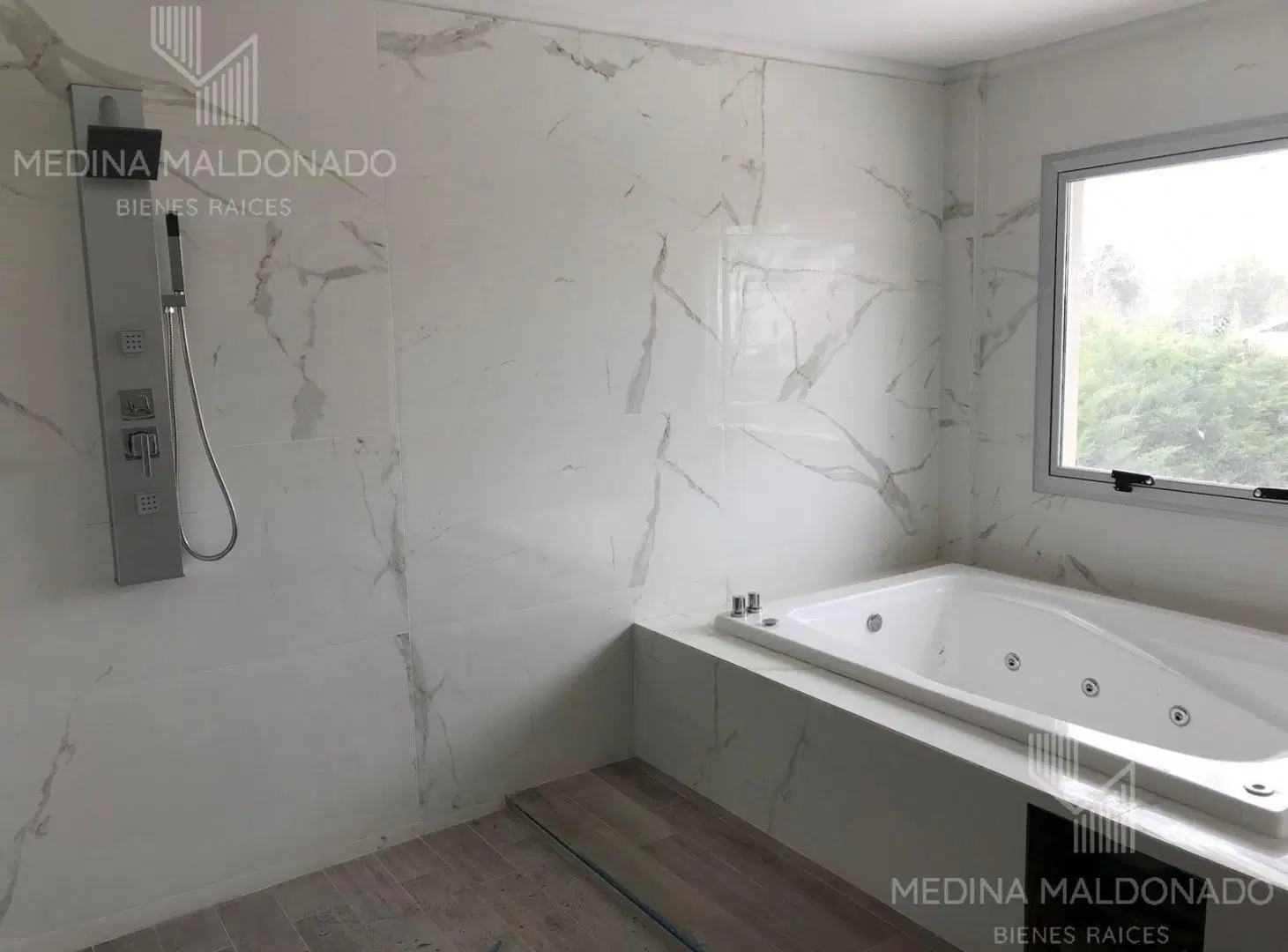 Casa EN ALQUILER/ VENTA Fincas de Iraola 2 4