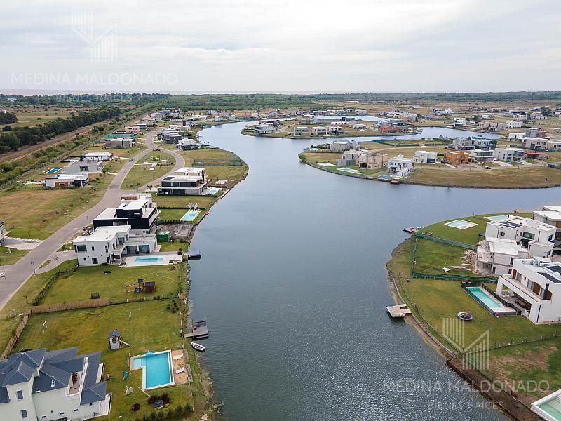 Foto de Venta Oportunidad en Villalobos Lote perimetral interno de 901 m2, imagen 2