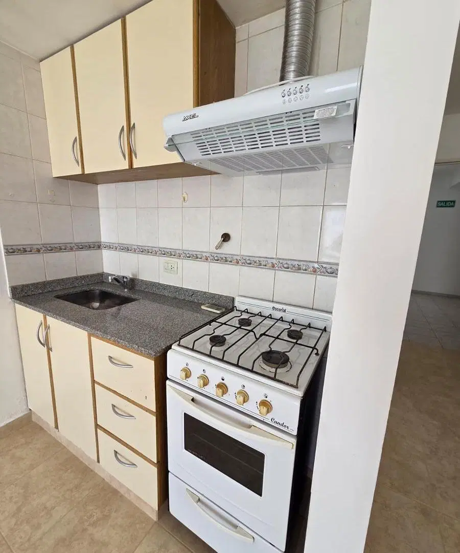 Departamento en Área Centro Oeste 4