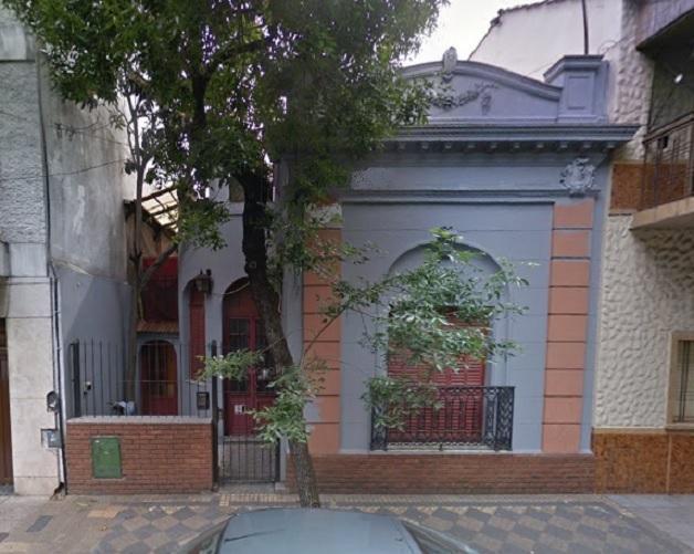 Casa a Reciclar 4 Ambientes en Floresta 2