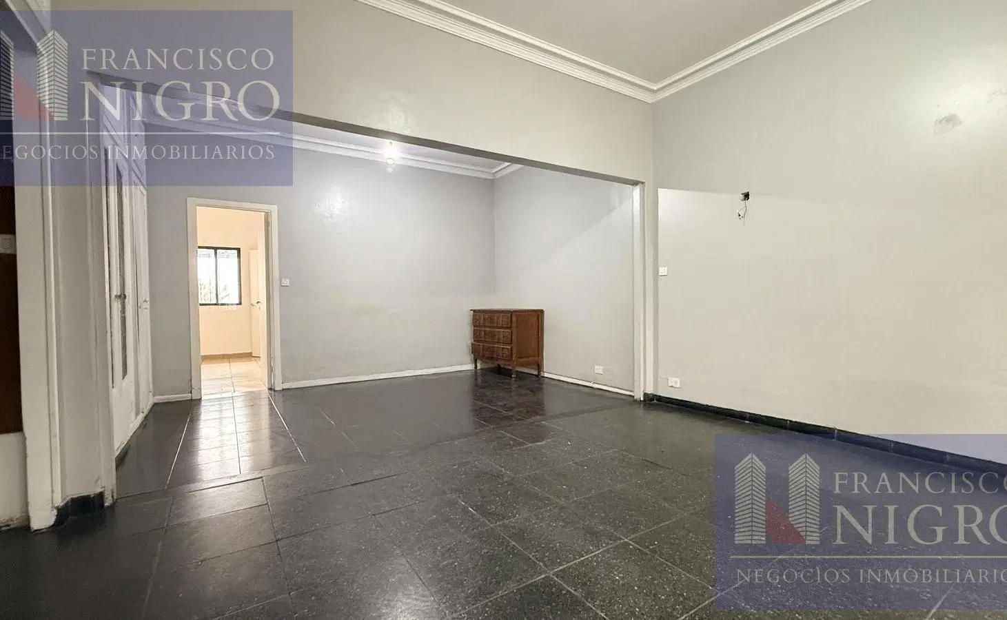 Venta Casa 4 ambientes con Cochera,patio y terraza en Villa Pueyrredon 5