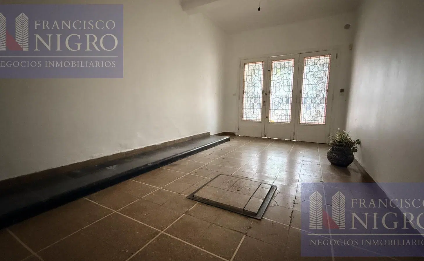 Venta Casa 4 ambientes con Cochera,patio y terraza en Villa Pueyrredon 2