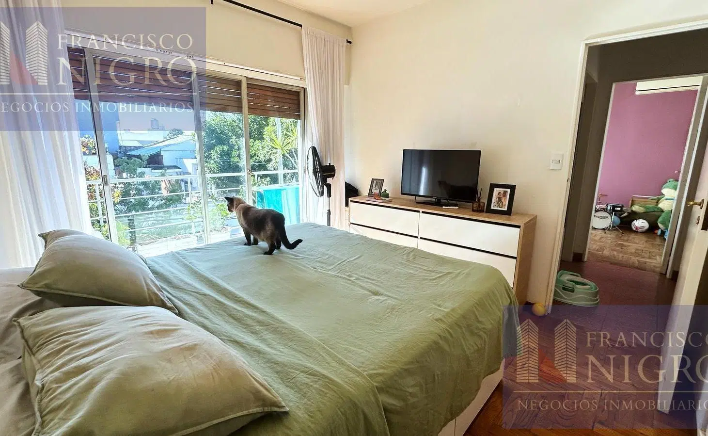 Departamento 3 ambientes en piso 2 por escalera-Villa del Parque 4