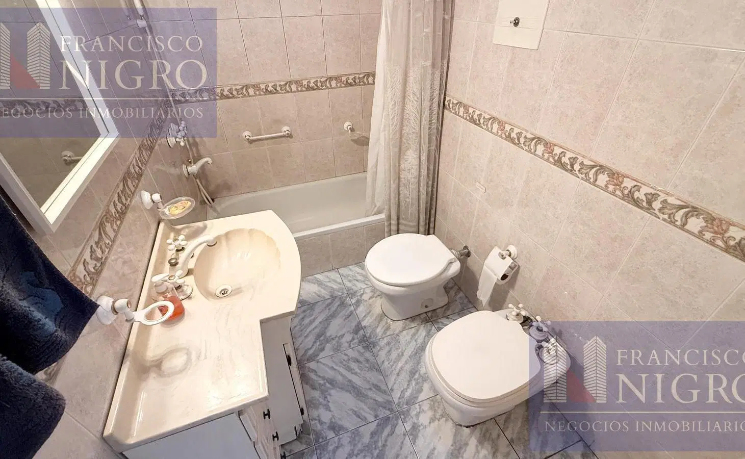 Casa Tipo Chalet de 2 dormitorios y garage en Villa Urquiza 3