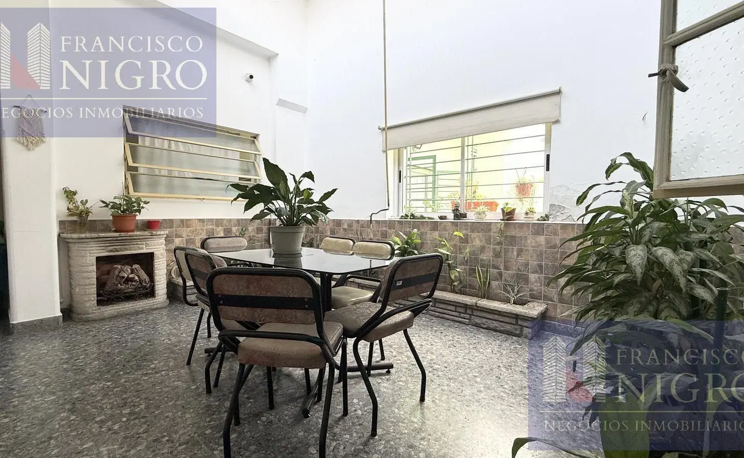 Venta Casa doble frente-posible Galpón con mas estacionamiento.-USAM 3
