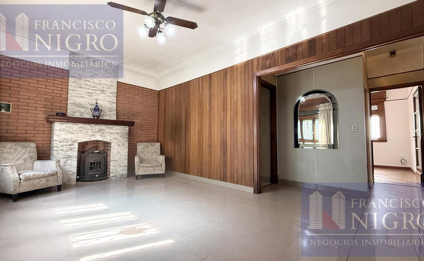 Foto de Casa Tipo Chalet de 2 dormitorios y garage en Villa Urquiza, imagen 3