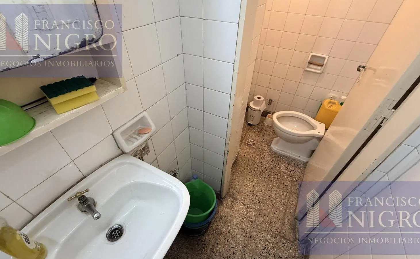 Venta Local en Villa del Parque 2