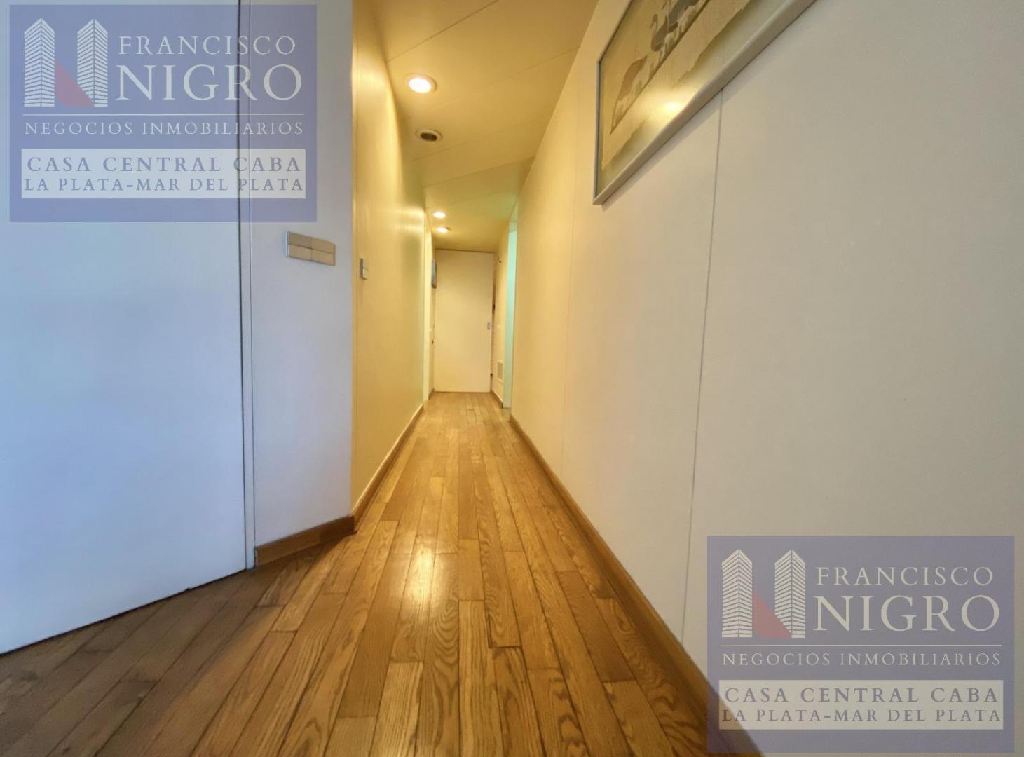 Foto de Venta Piso de Categoría 3 Dormitorios,Cochera y Jardín de Invierno NO, imagen 3