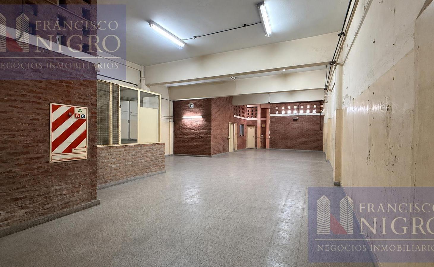 Foto de Venta Deposito, Galpon, Edificio Comercial en Paternal, imagen 3