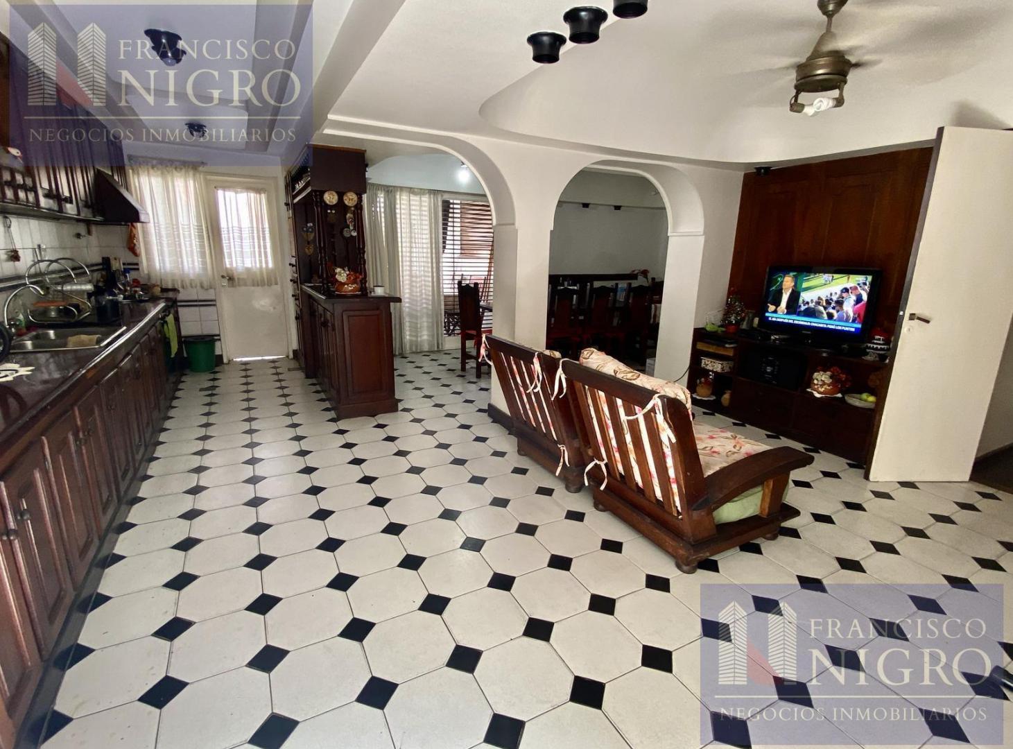 Foto de Venta Casa 4 ambientes en Villa Gral. Mitre, imagen 4