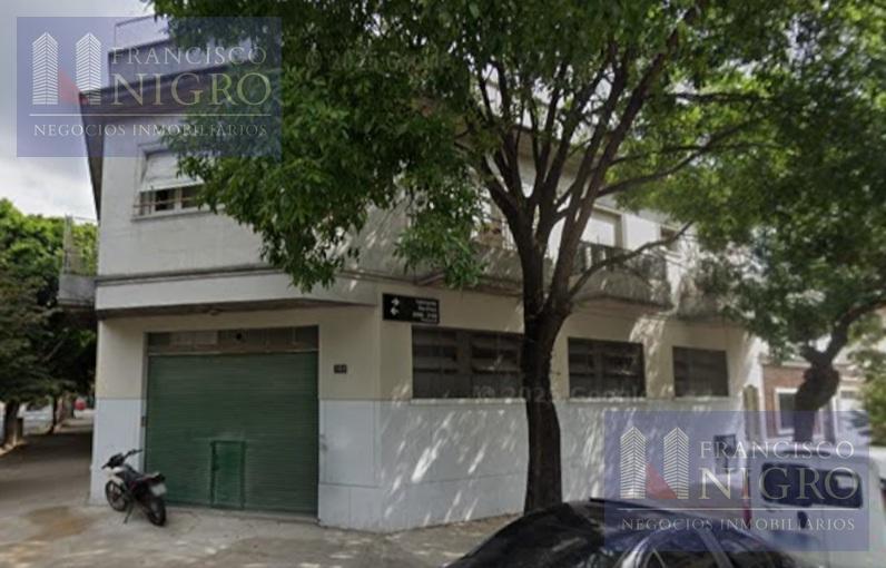 Foto de Venta en Block Local-Garage-Deposito mas 2 Departamentos 3 amb., imagen 2