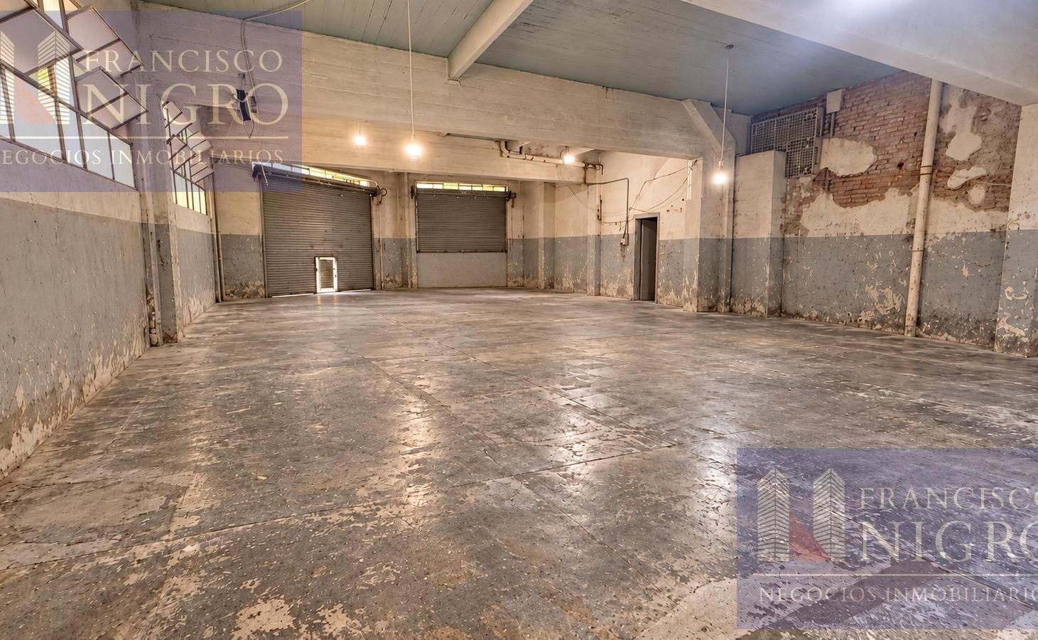 Foto de Venta en Block Local-Garage-Deposito mas 2 Departamentos 3 amb., imagen 5