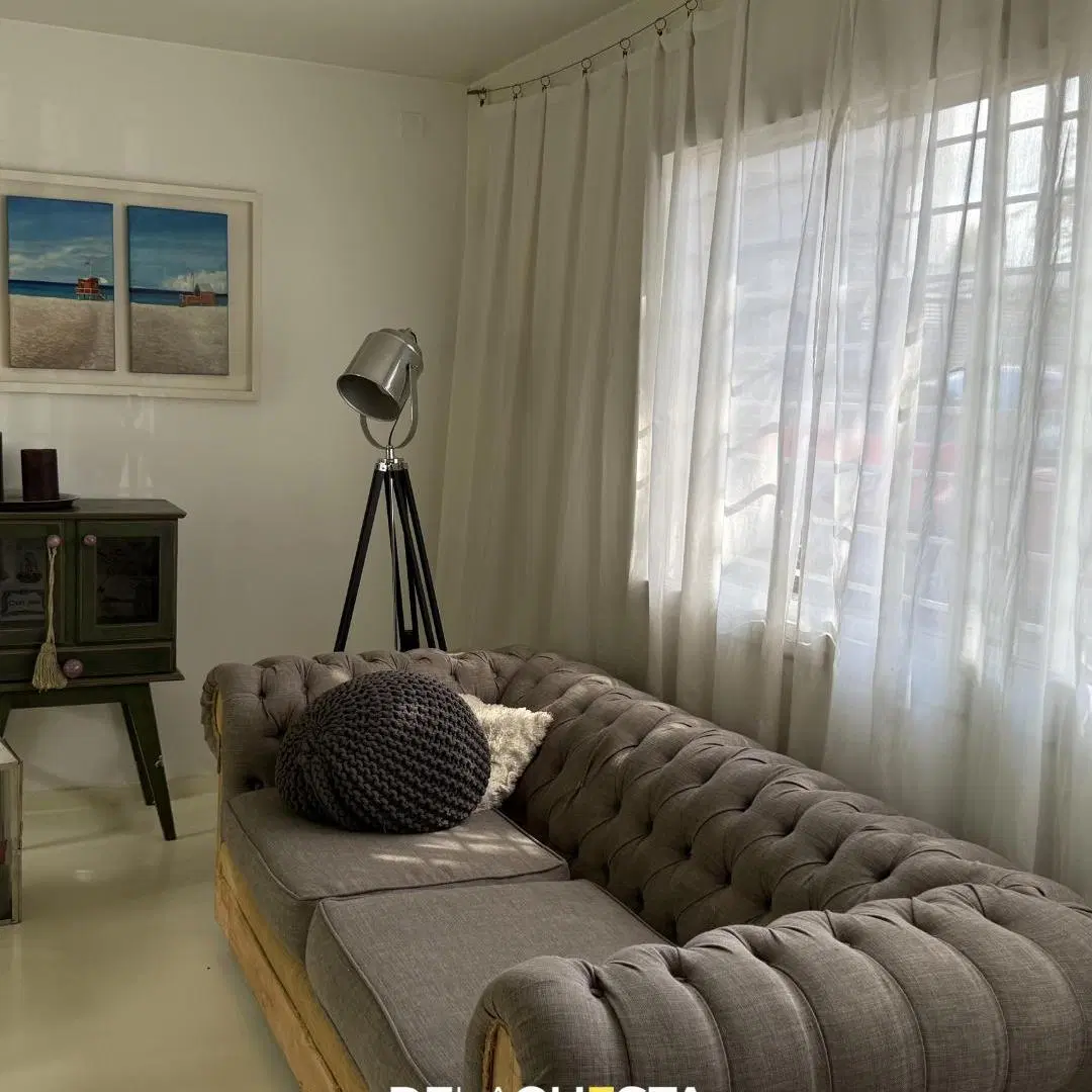 CASA A LA VENTA EN TEJAS SUR, 4 DORMITORIOS. 3
