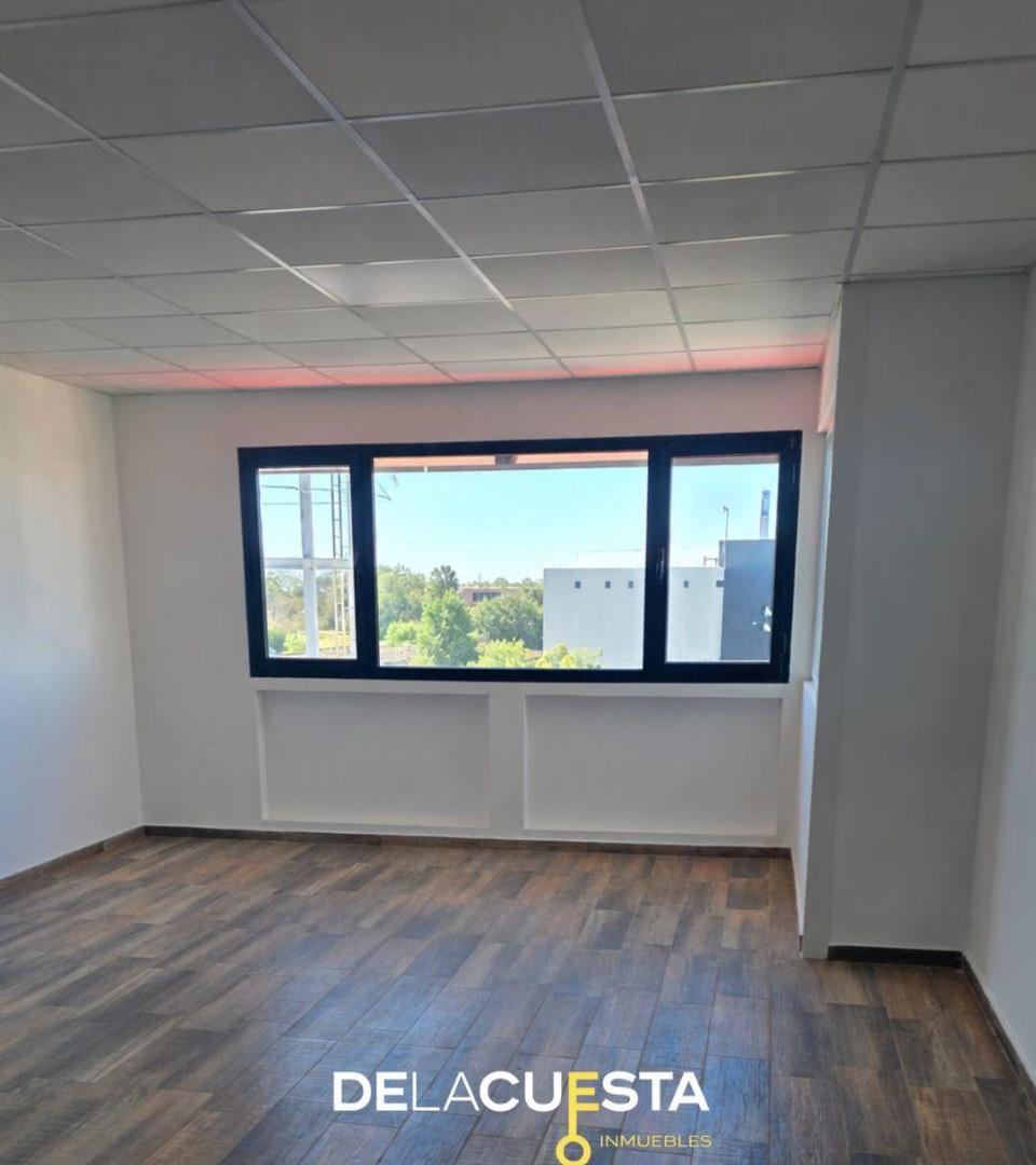 Foto de OFICINAS Y LOCAL COMERCIAL EN LA VENTA EN DOCTA, imagen 4