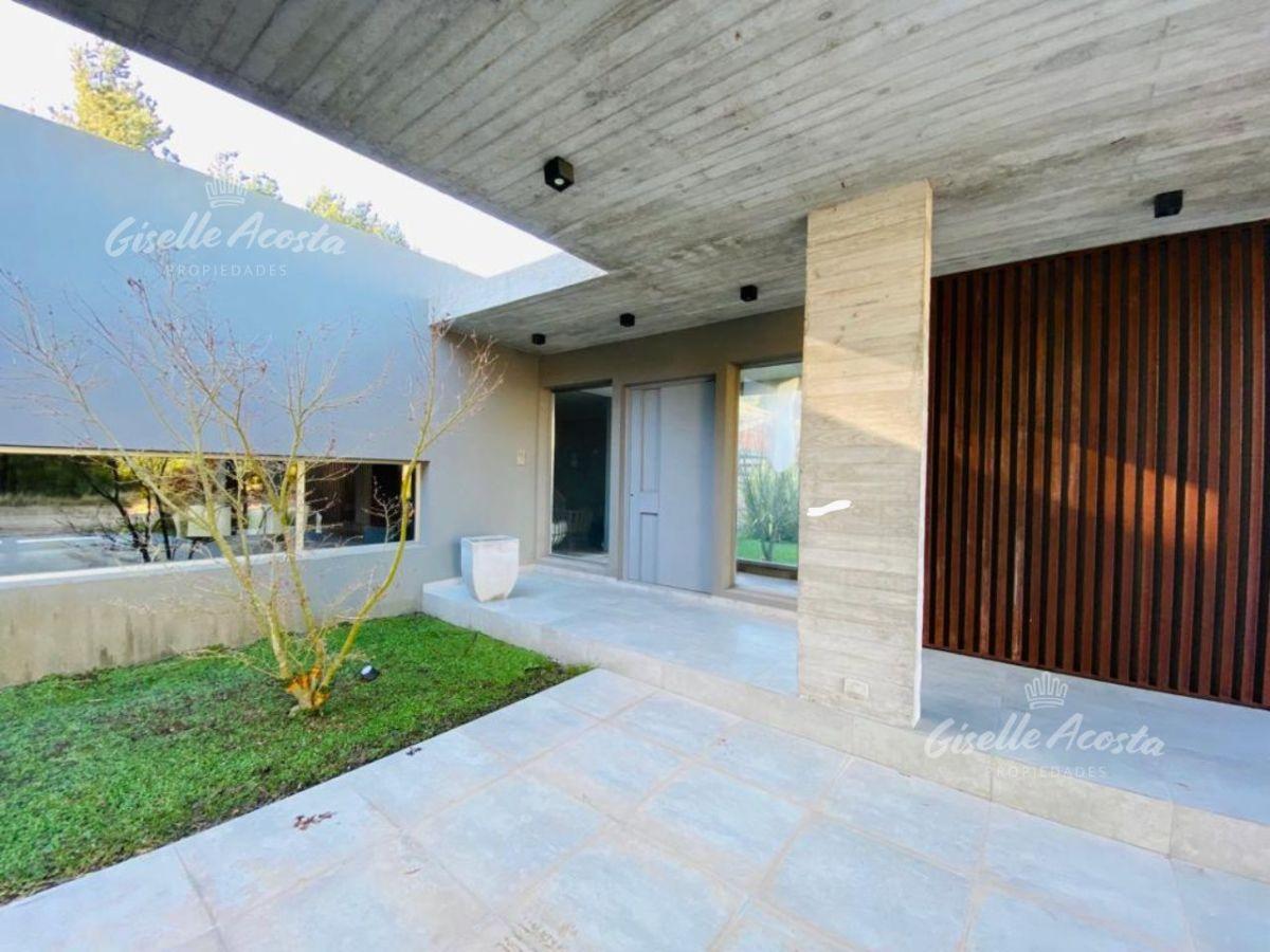 Foto de Venta Casa 3 DORMITORIOS Categoría - Golf I COSTA ESMERALDA - PILETA, imagen 3