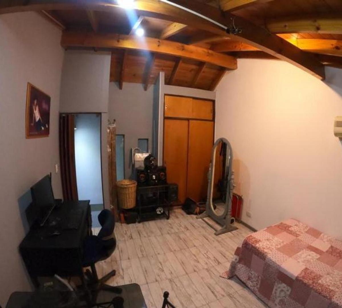 Triplex en Venta en Haedo 4