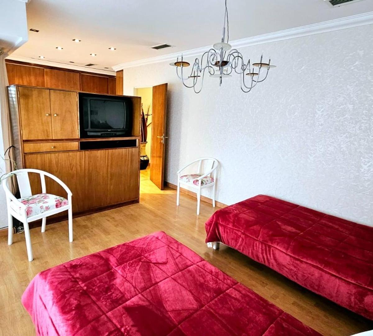 Foto de CASA DE 5 AMBIENTES EN VENTA, imagen 3