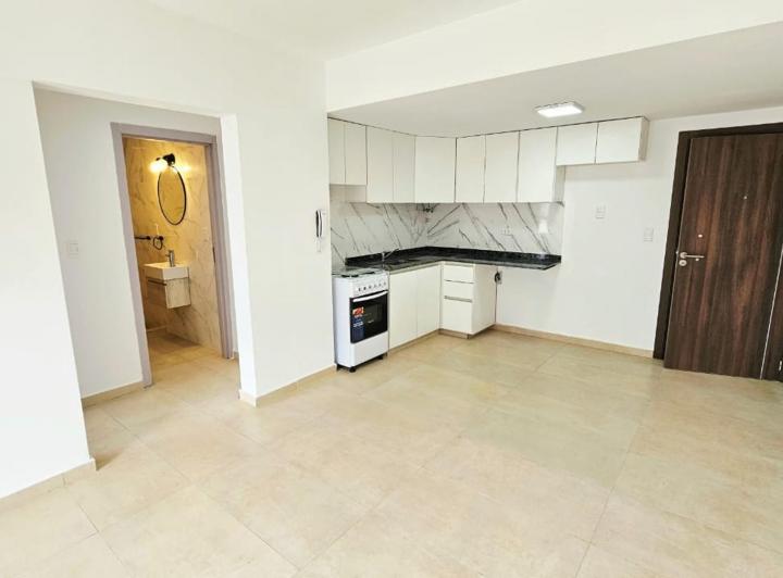 DEPARTAMENTO 2 AMBIENTES EN ALQUILER 4